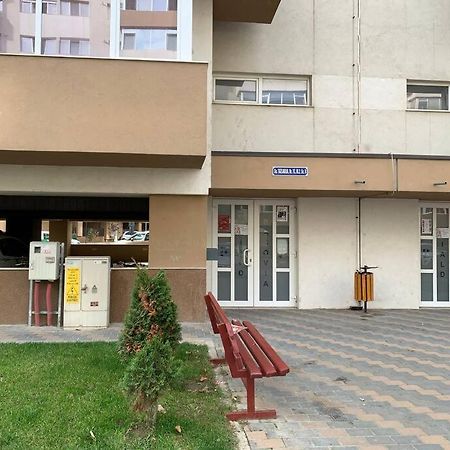 Lovely Bacau 1 Bedroom Apartment Extérieur photo