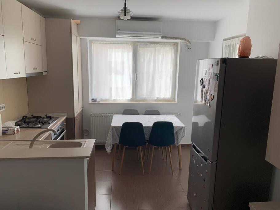 Lovely Bacau 1 Bedroom Apartment Extérieur photo