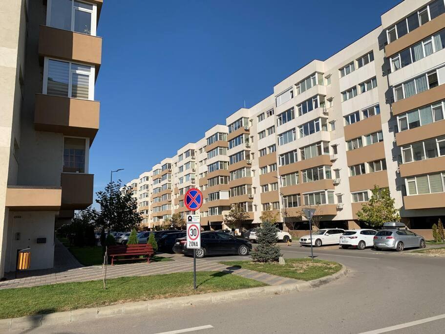 Lovely Bacau 1 Bedroom Apartment Extérieur photo