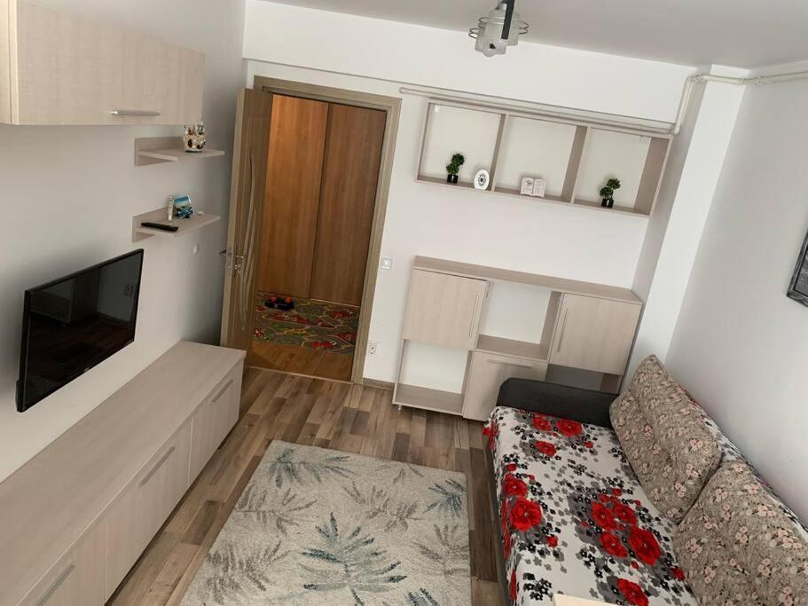 Lovely Bacau 1 Bedroom Apartment Extérieur photo